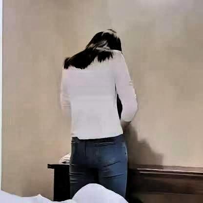 广东，一已婚男子看上了自己的女下属，之后多次表白，得手后就带着女下属去了酒店，没