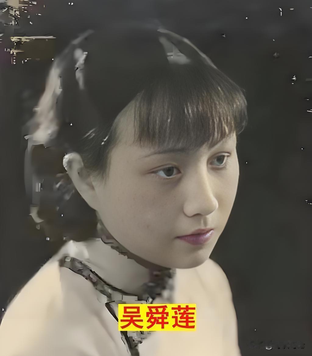 1925年，黄埔名将陈诚回家奔丧。7年不见的妻子想同房，却被他踢下床。妻子一怒之