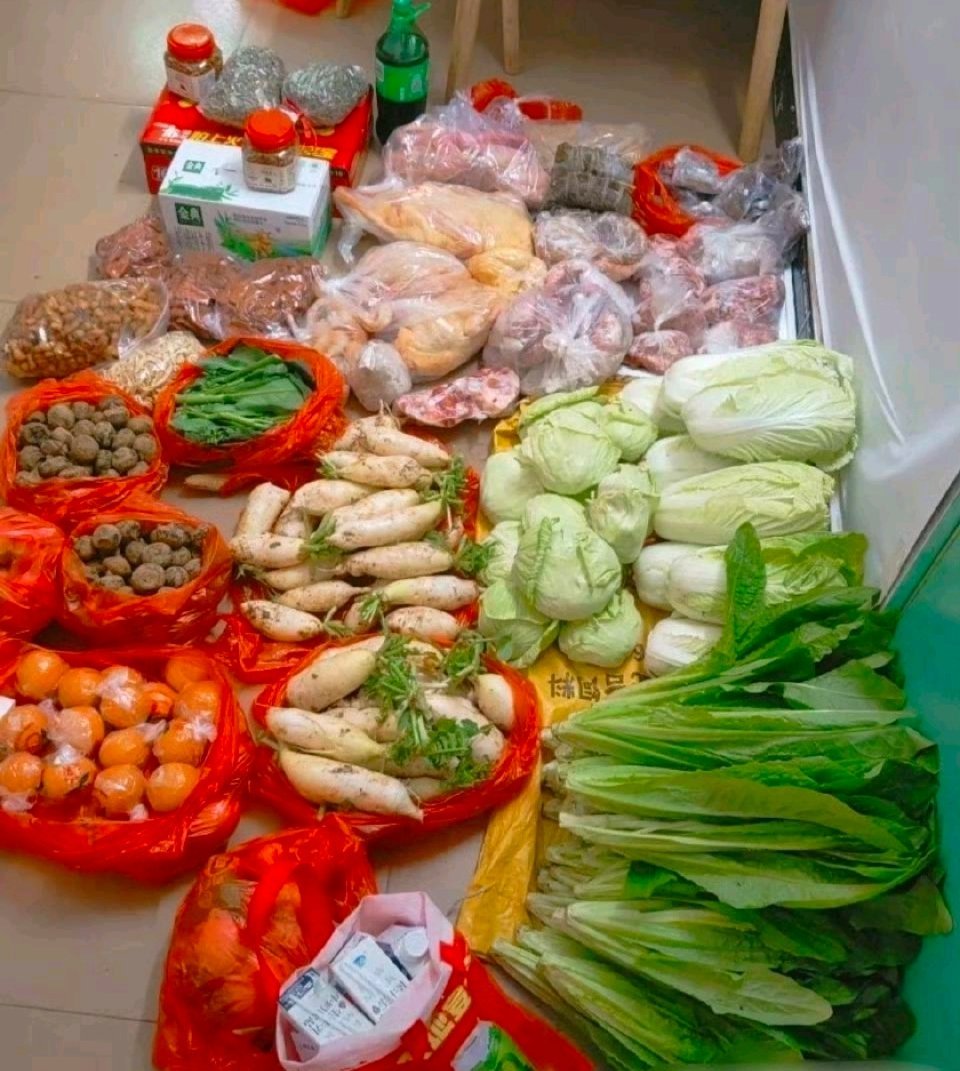 图一自己妈给的，图二丈母娘给的，没有对比就没有伤害呀