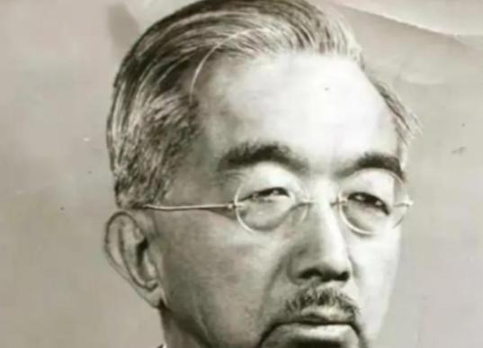 老话说“相由心生”，此言不虚！看看这位发动侵华战争的裕仁天皇，尖嘴猴腮，脸色阴沉
