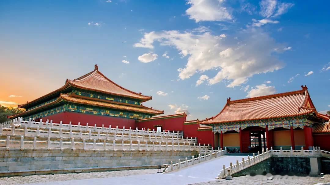 从北京会晤到成都叙旧！马克龙再次受到超高规格接待！从故宫中的“乾隆花园”到