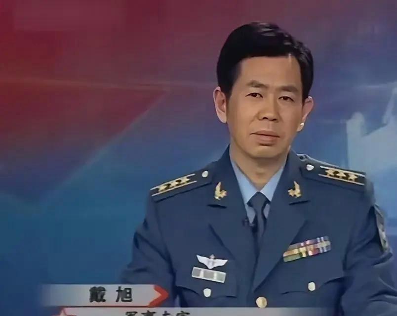 戴旭曾一针见血指出社会的问题。他说：只会卖地盖房子，其实就是一只纸老虎。肥大不等