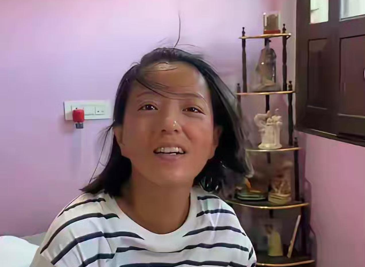 到印度找老公的东北女子丹丹，才一个月变得就像乡下的印度妇女。没有骄傲，没有艳丽，
