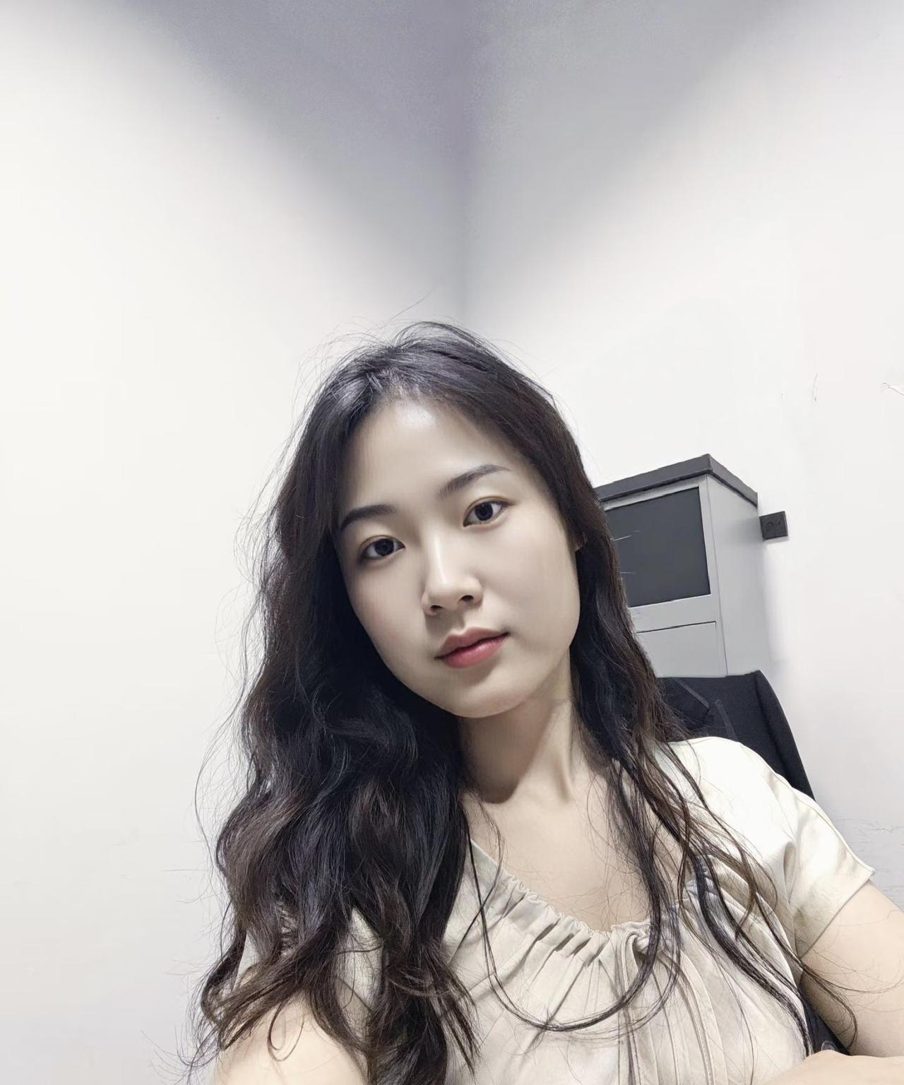 气的我浑身发抖，今上午去给同事帮忙搬家，饭一口没吃上，还惹一肚子气。同事要
