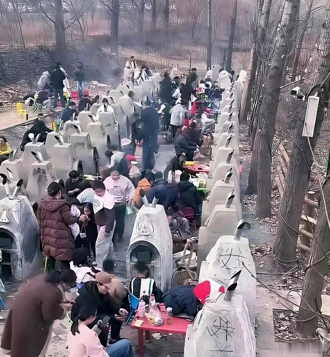 天呐！我差⁠点以‏‎为是去‏上坟‏呢﻿‎。现在城里人都流行这样‎了吗？