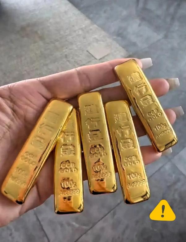 黄金波动加剧，正在坑害不少普通家庭。当很多人看到金价跌到870多元，就觉得已经跌