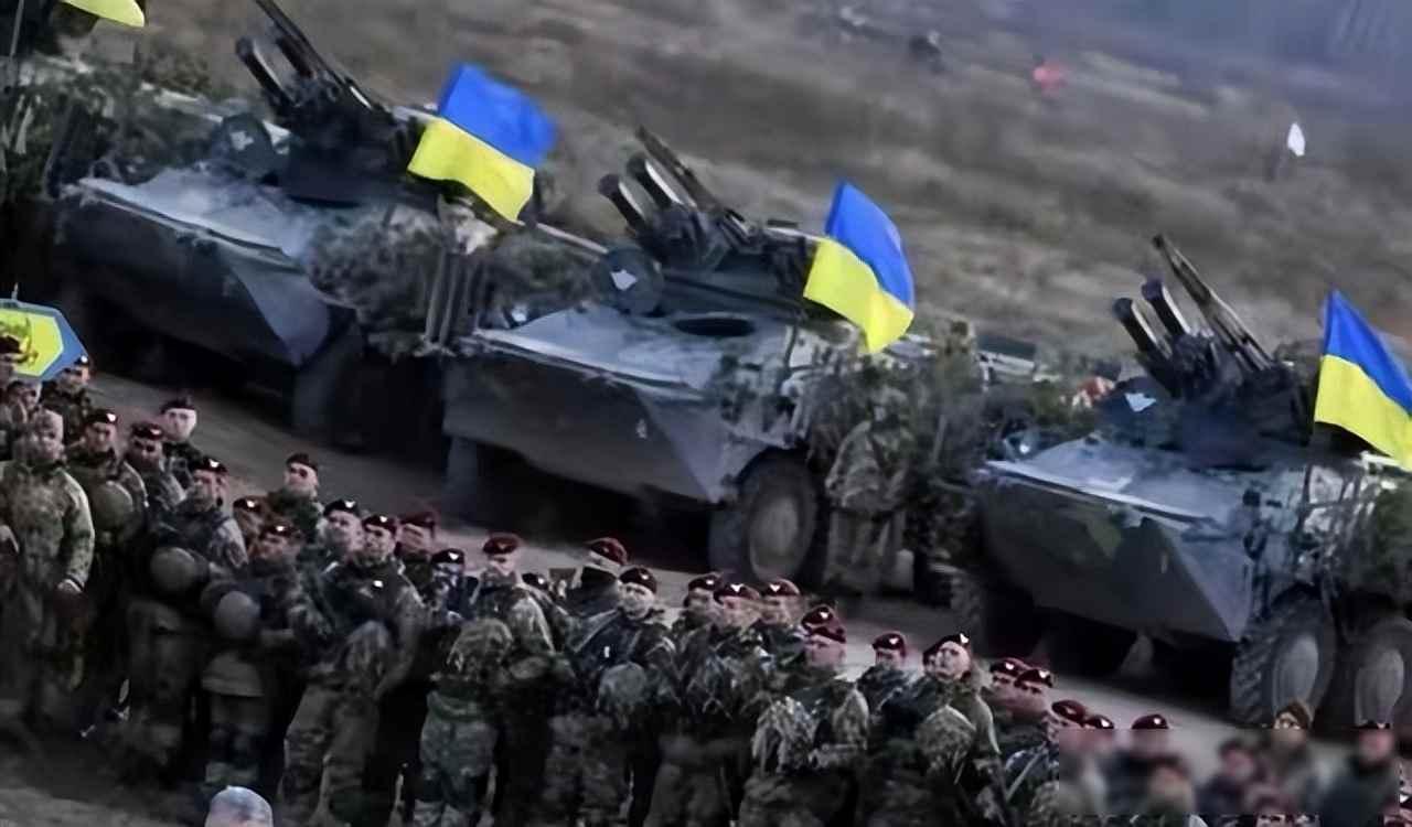 兵败如山倒，乌宣布重磅决定：全面撤出，英法德集体失声乌克兰士兵在谢韦尔斯克的