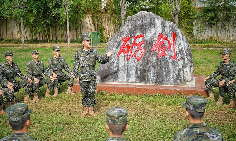 在部队，最容易留队的四大专业！装备维修兵可是军中“修车大拿”，专治各种装