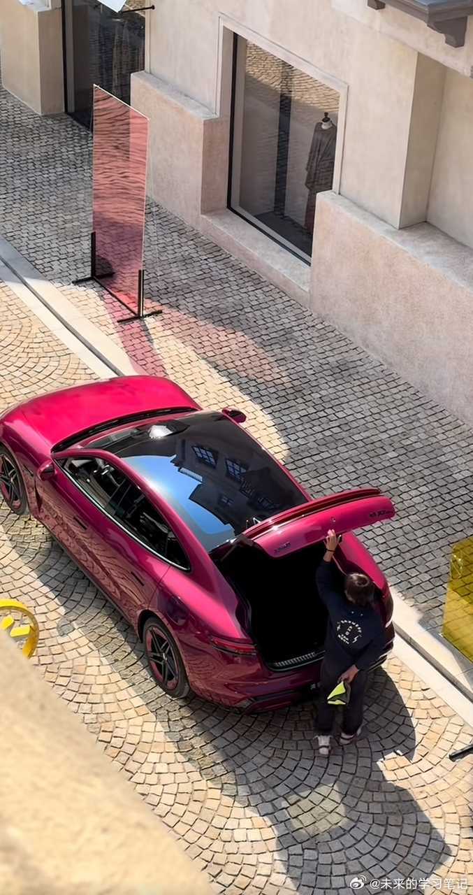 看着空间还可以尚界z7小订24小时突破25000台