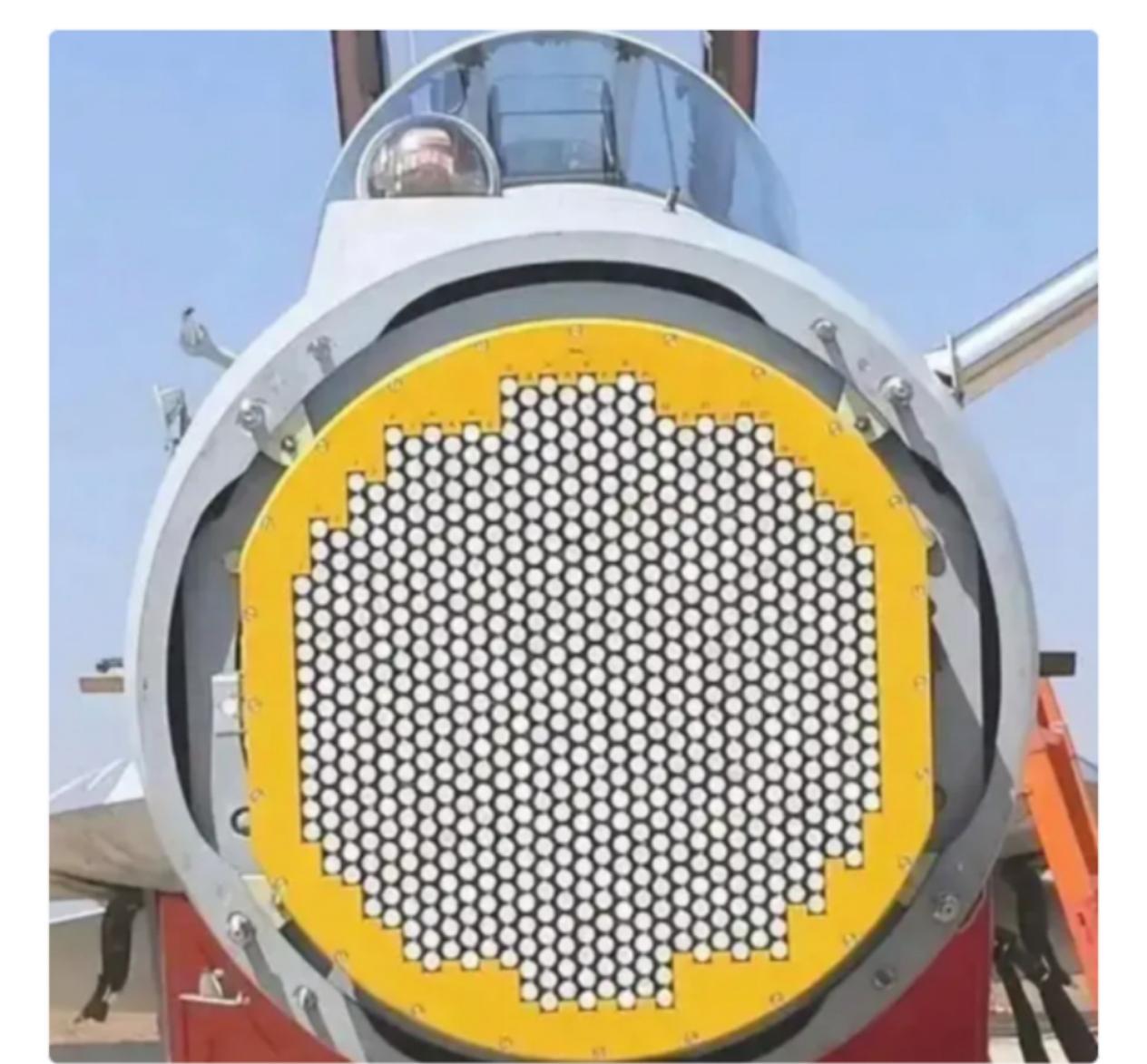 现代空战真相：战机再先进，不如雷达和导弹关键在国外军事网站上，美国人的分析