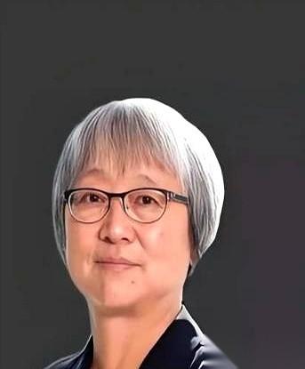 1977年，上海“高考状元”袁钧瑛，拿着国家的钱公派留美，扭头却拒不回国。国内