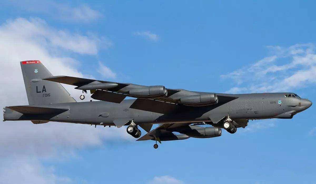 美航母打击群已逼近伊朗【制导炸弹挑子：美国打击伊朗可出动的全部战略轰炸机】按照