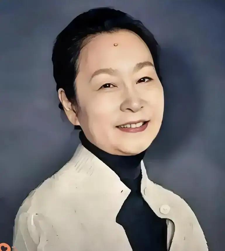 这一幕看得我直摇头。话筒都要怼到人脸上了，张口就是：“网传您有私生子？”