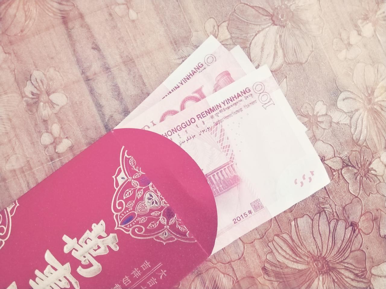 人到中年我才明白中年人最不应该挂在嘴边的是赚钱而是省钱和存钱拼了命赚钱