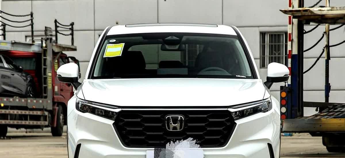 最近想换辆SUV，看了本田皓影和CR-V，价格就差9000块，纠结症都犯了！