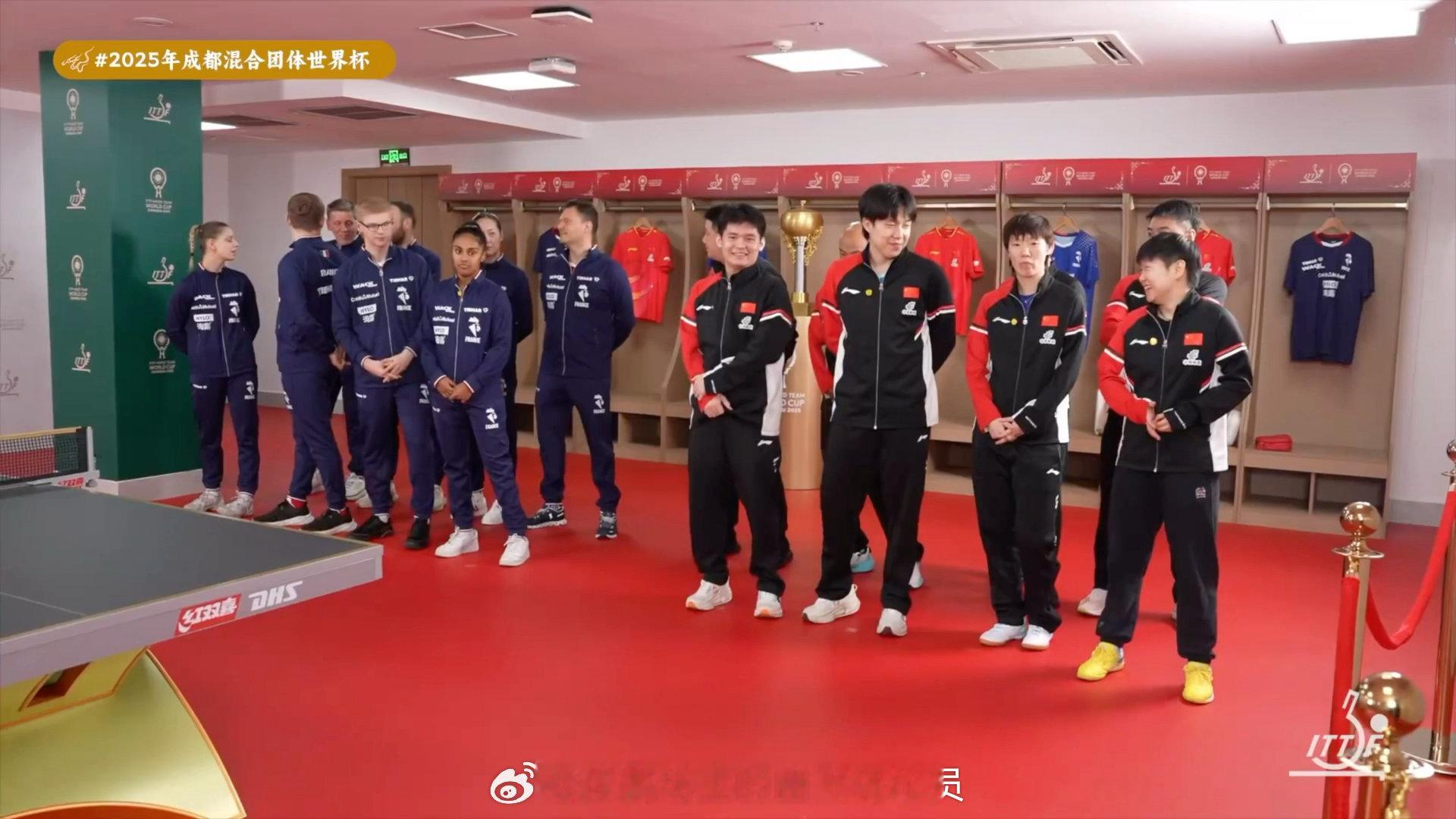 可爱可爱(づ￣3￣)づ╭❤~（）