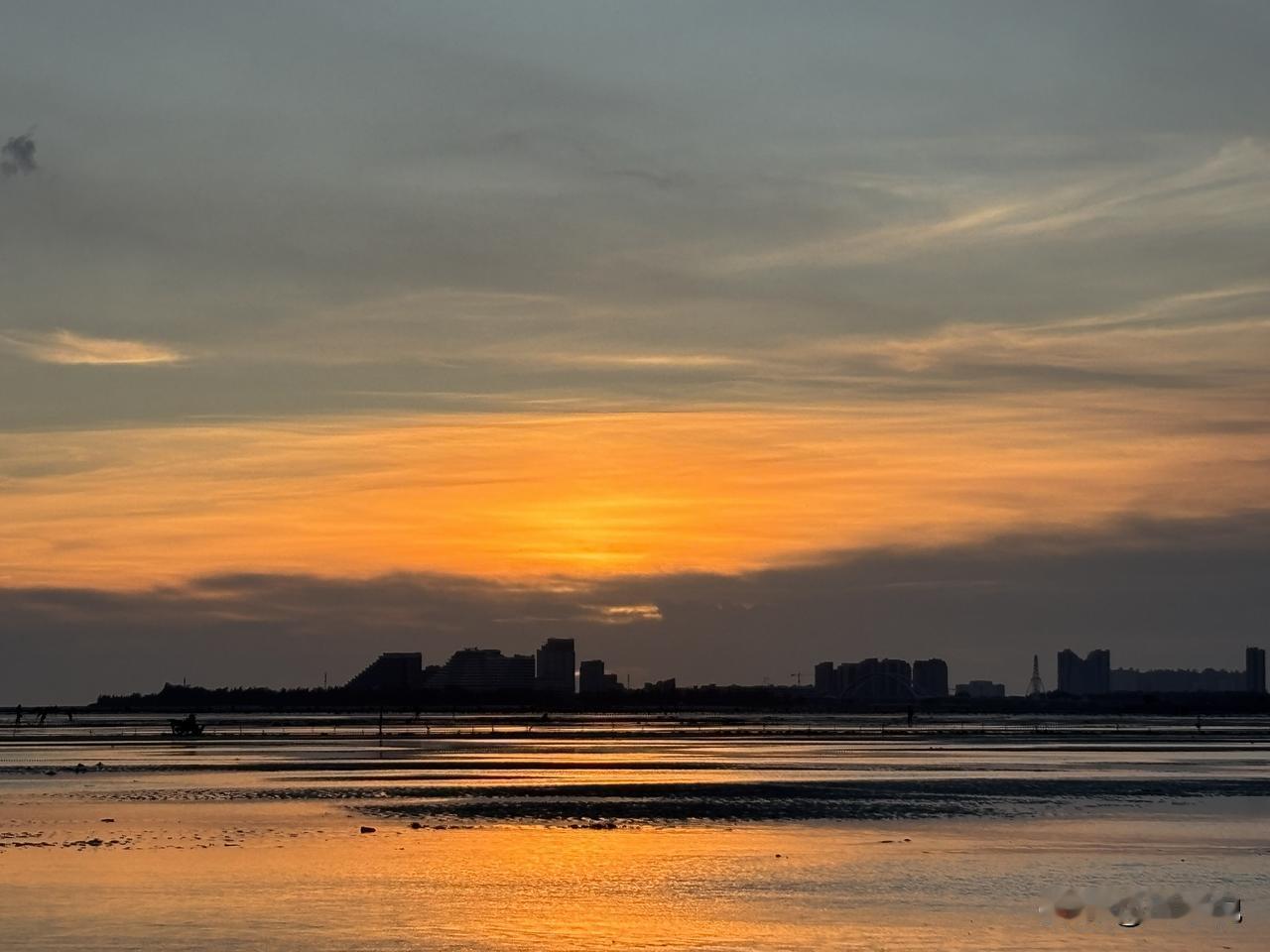 学会这些圆滑处世的方法真的能省去不少麻烦​1、不在背后说别人坏话，就算说了，