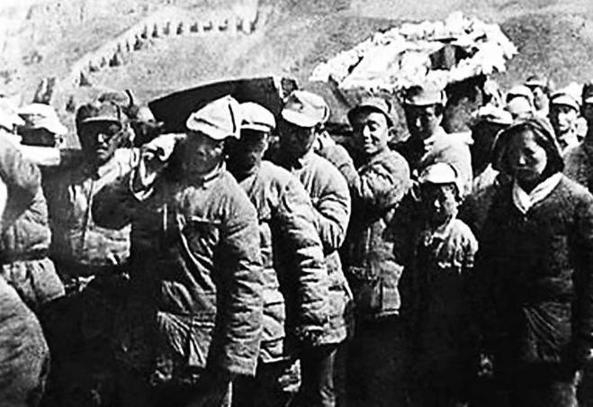 1942年，林育英去世，他临终时对毛主席提出了一个要求，伟人欣然接受。他提出了什