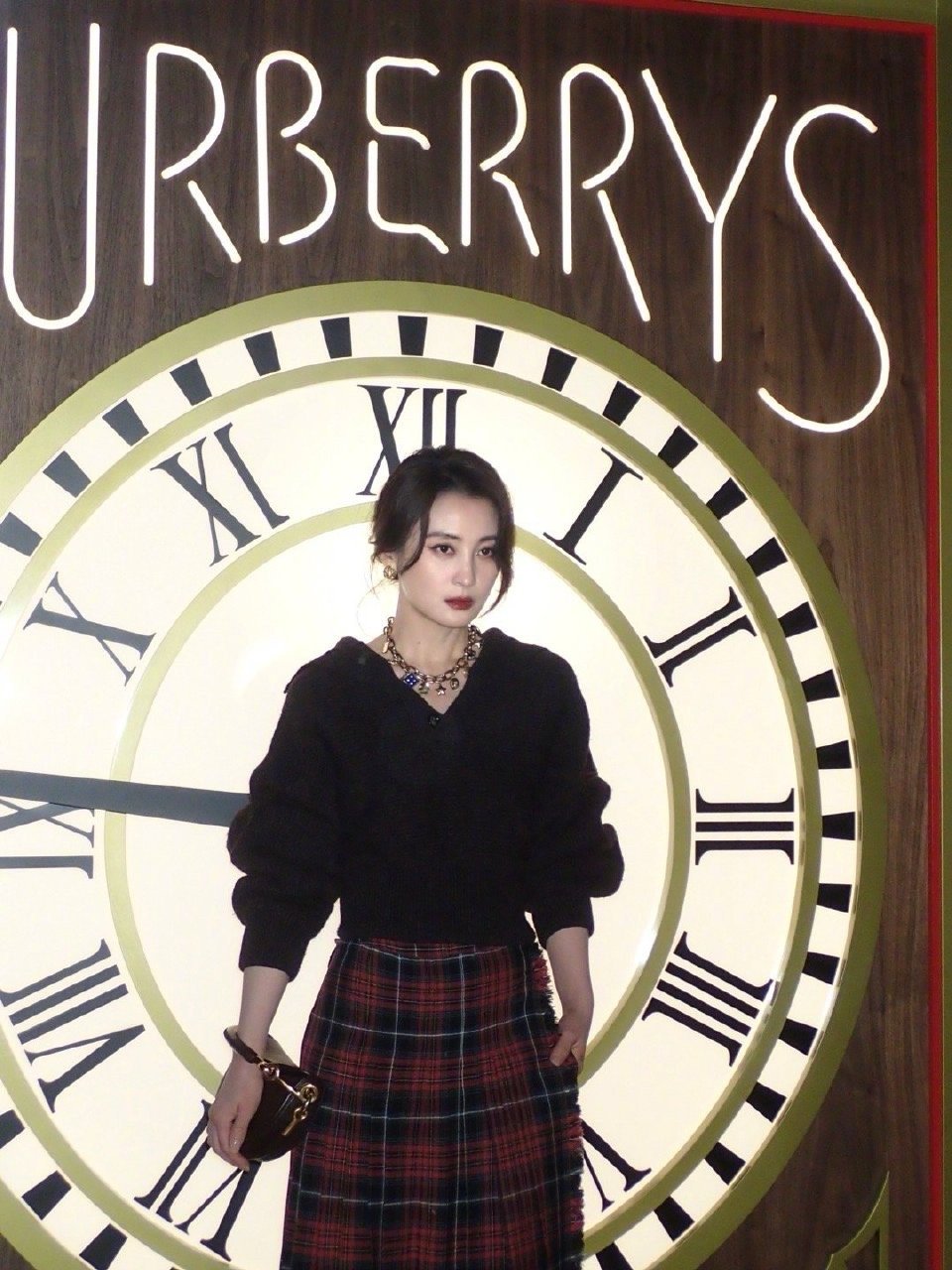 蒋勤勤岁月不败古典美蒋勤勤越品越有美人韵这个状态好的让人羡慕！真的要求保养教程