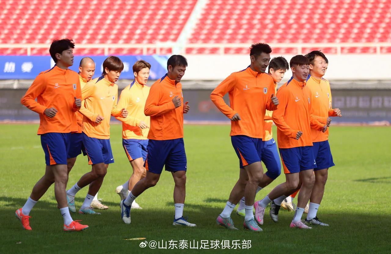 山东泰山队将要冬训集结，国足也要冬训，据悉谢文能、高准翼、黄政宇、刘洋等有很大概