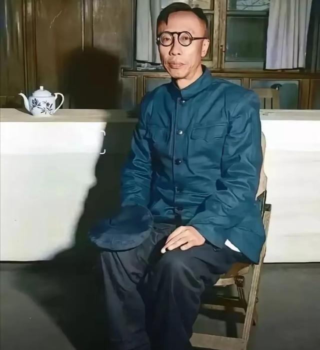 毛主席说过，溥仪不能杀，而且搞特赦第一个就应该是把溥仪放出来，溥仪好歹也当过三年