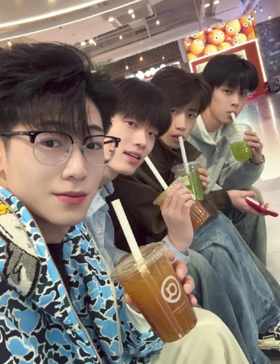 如果选一个帅哥做男朋友的话，你会选谁呢？