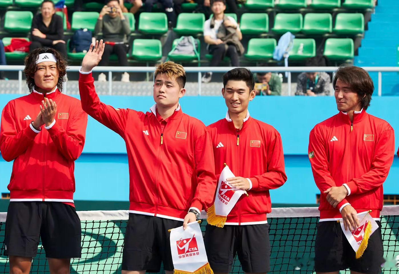 最近一直在刷到什么项目参赛密度大。男子网球2025年超50人参加35站以上