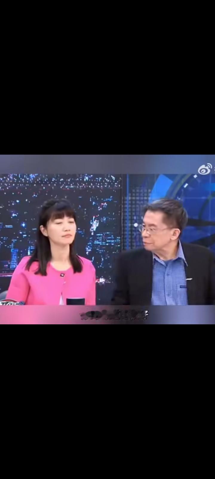 含沙射影，沈富雄当众谄媚高嘉喻味道比较好。众目睽睽，87岁的沈大佬扇一巴掌给