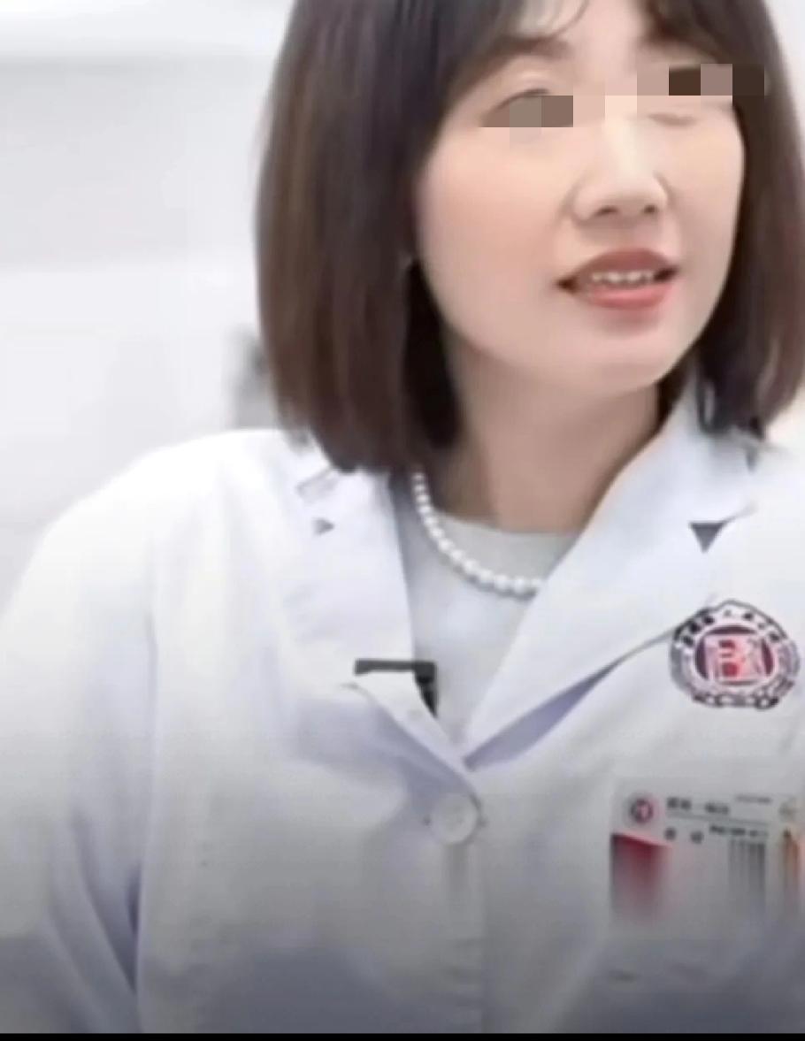 湖南眼科医生事件后续来了！两位业务骨干被停职，挂号系统显示“暂无号源”，这结局既