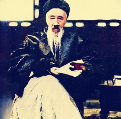 1895年，58岁的张之洞身体不舒服，下属赵茂昌送来了一支野山参。张之洞吃了后龙