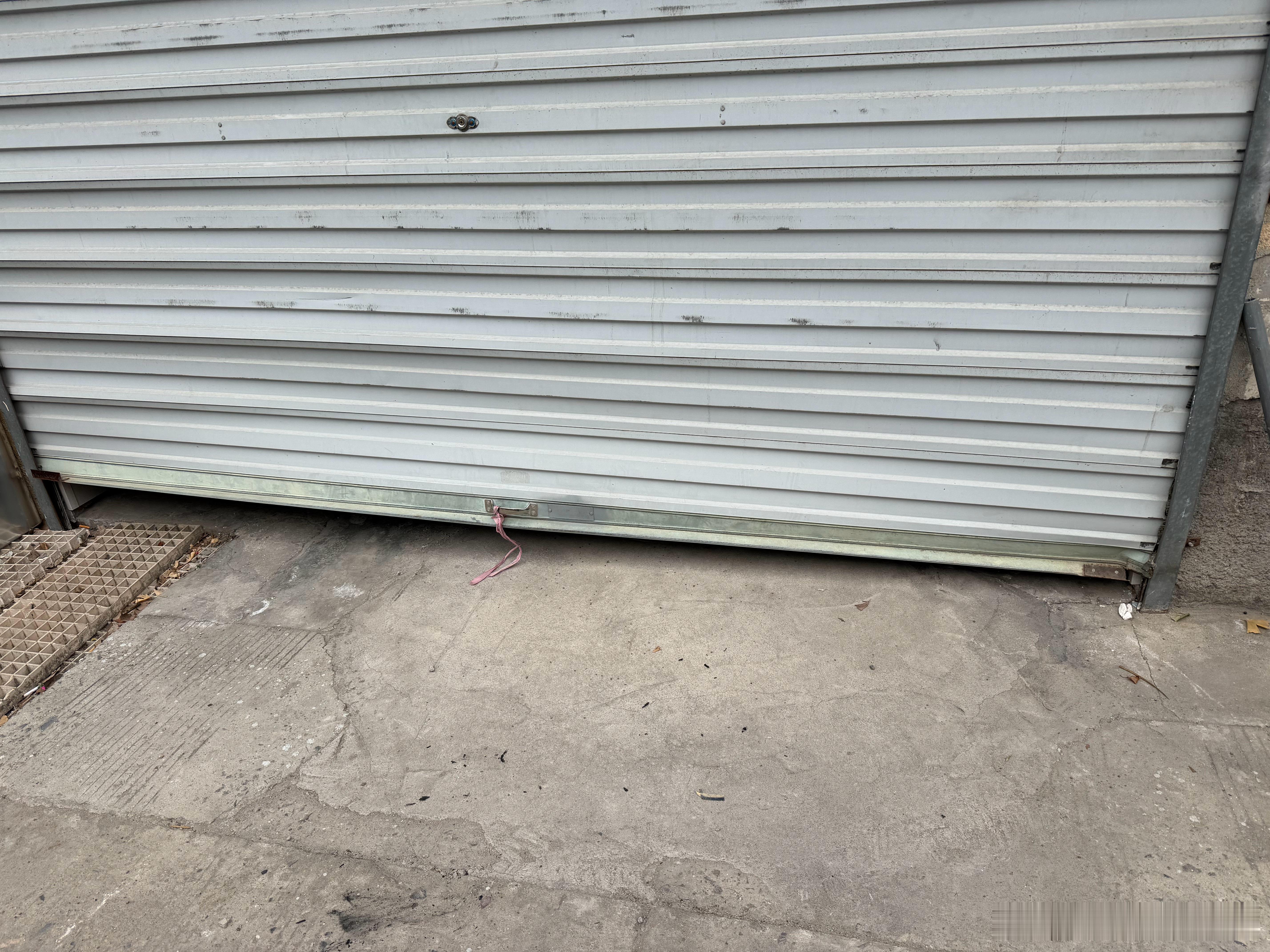 我滴个乖乖，开门不吉新的一年先换个门你受的了嚒