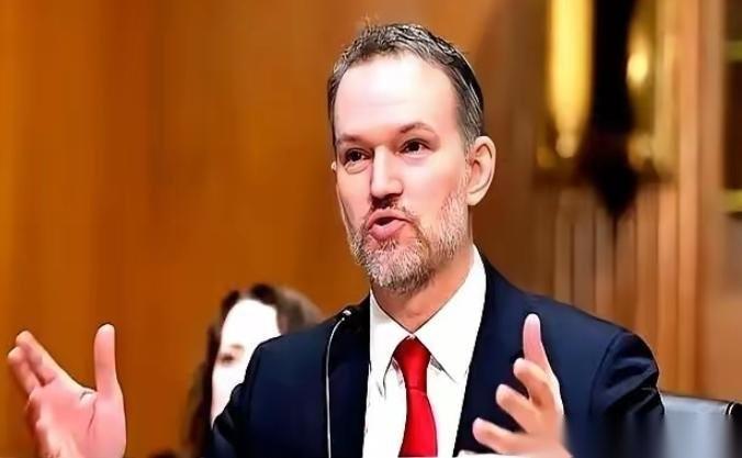 美国拉着50多个国家，想逼我们交出稀土，我们同意了，暂停出口管制，但就在4月9号