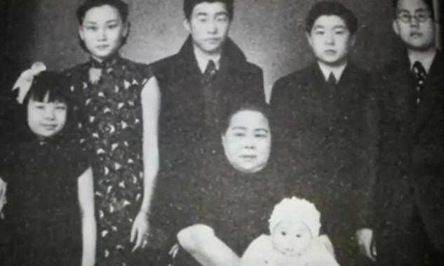 1938年1月，国民党上将韩复渠被枪决，次日上午，郑洞国带着卫士乘车来到漯河与高