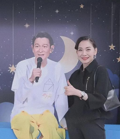 邝美云：寒门逆袭，从港姐到亿万富豪的传奇人生