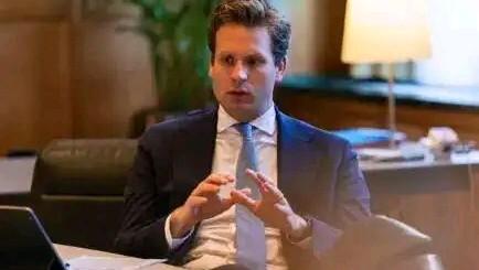 荷兰在安世半导体事件中的一系列操作，在中国的精准反制下陷入被动，暴露了其战略误判