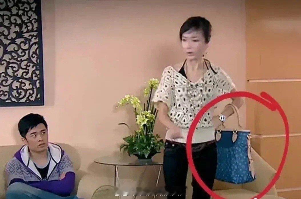 以前看《爱情公寓》光看剧情了，怎么没注意这些