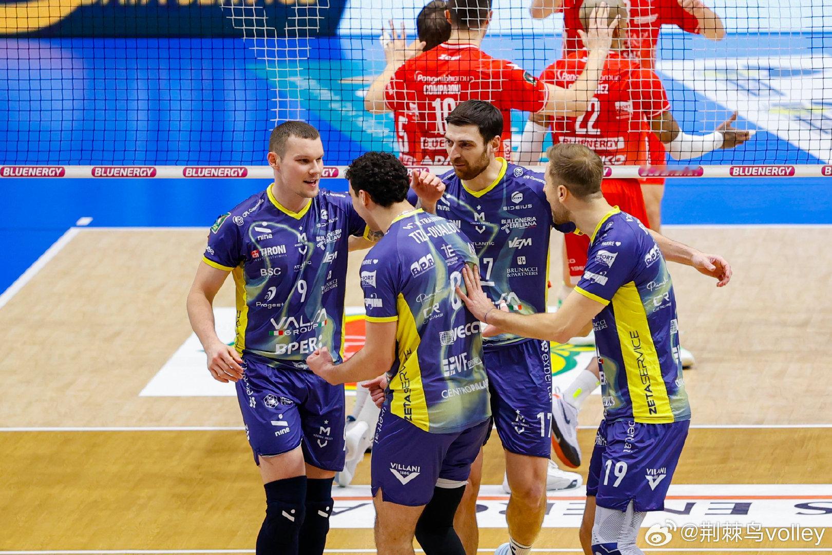 【男排意大利杯】¼决赛，皮亚琴察3-1（25-1825-2221-2525