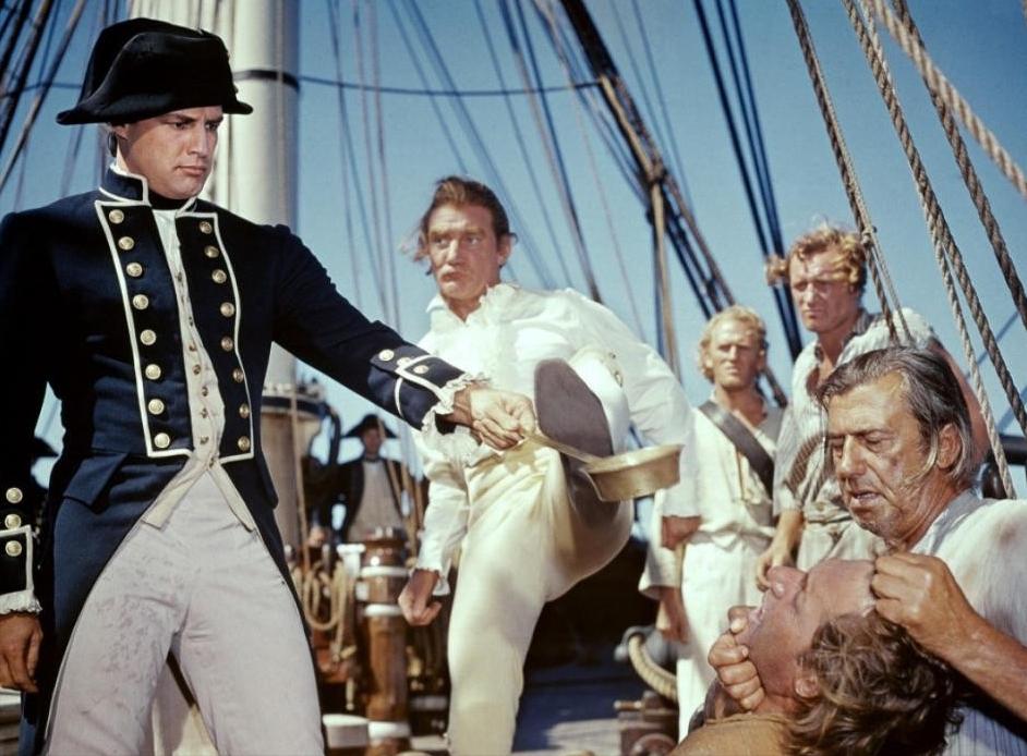 [点赞]二百多年前，九个英国叛逃的士兵，来到太平洋一个孤岛后，杀光了土著男人、