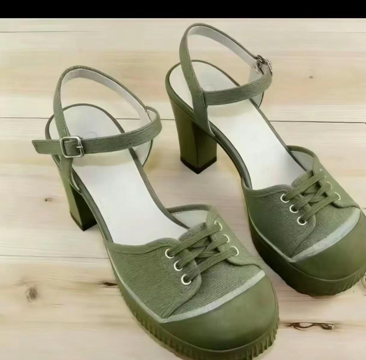 最近喜欢了上这双鞋子，要是哪个给我买，我就跟他跑😂🤣🤣🤣🤣