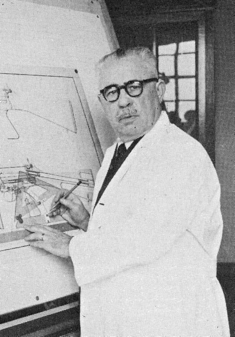 一代枪械大师，与卡拉什尼科夫斯通纳相提并论，比利时赛弗。fal步枪设计师学