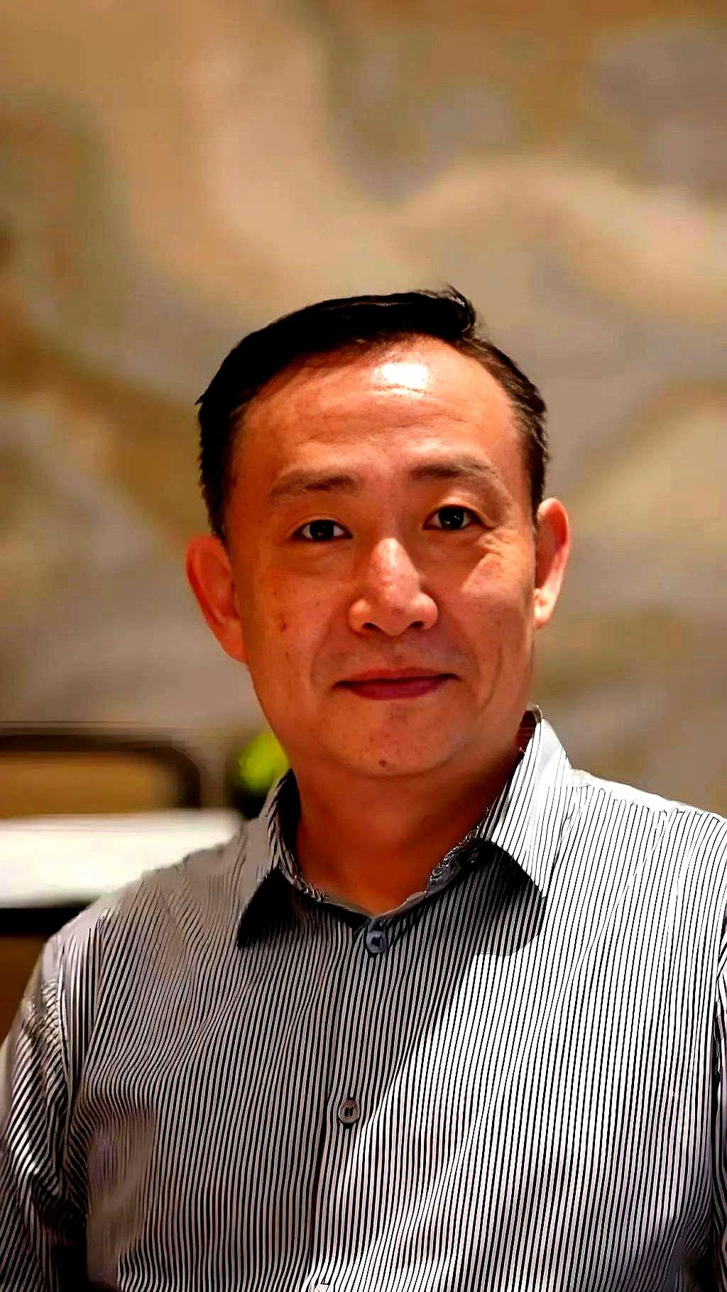 东方大国的学者卢麒元，近日在北京公开发声。 卢麒元这次在北京的公开表态，算是