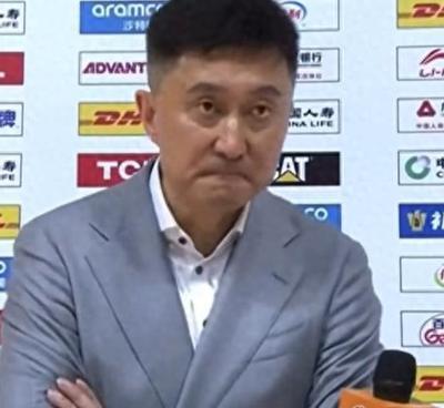 杜锋提前续约了，徐昕不会回来了，焦泊乔、黄明依决心走了，陈家政也得不到重视了，张