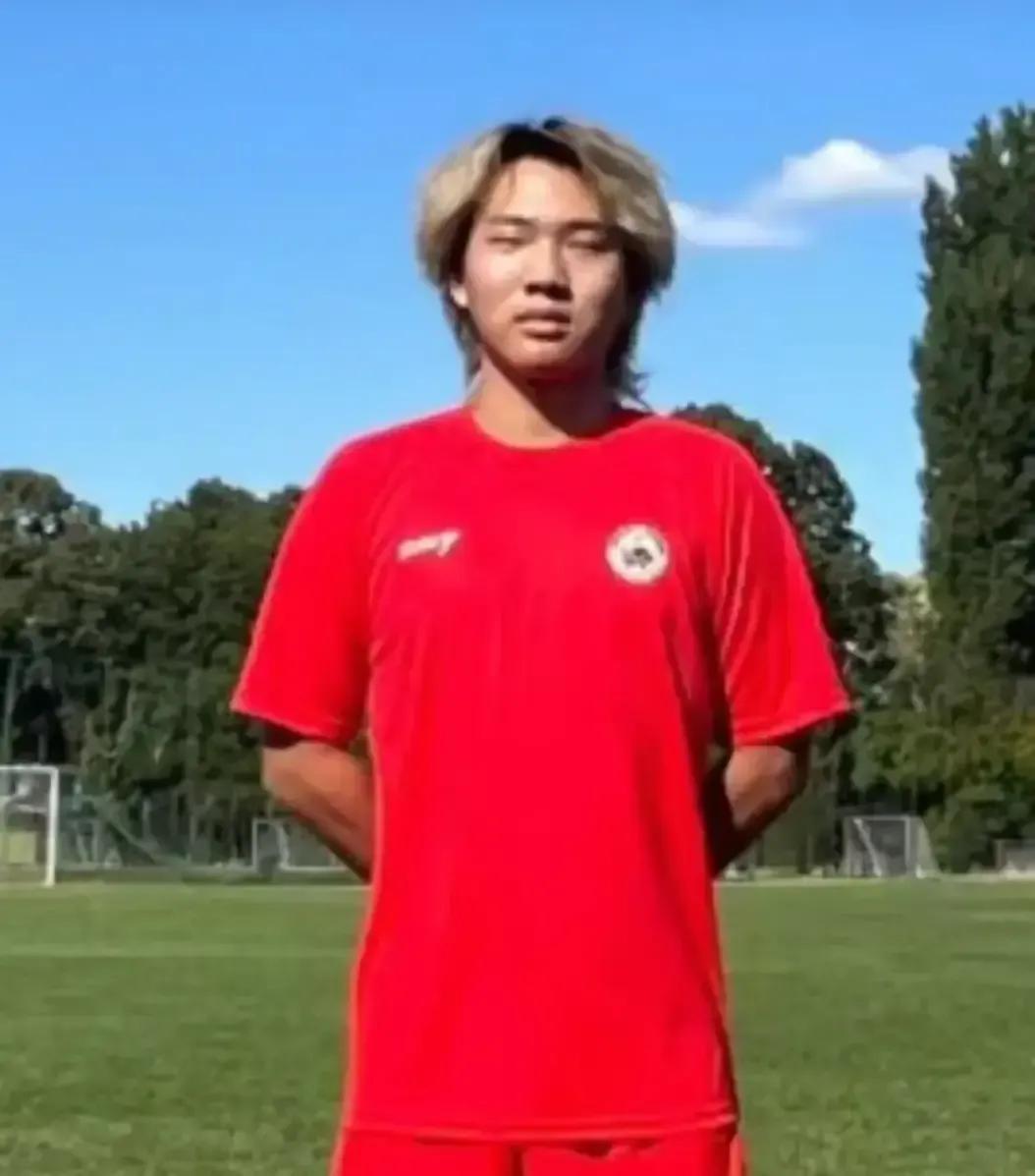 中国足球的留洋消息，我早就麻木了。但这次，真不一样。塞尔维亚，贝尔格莱德。一