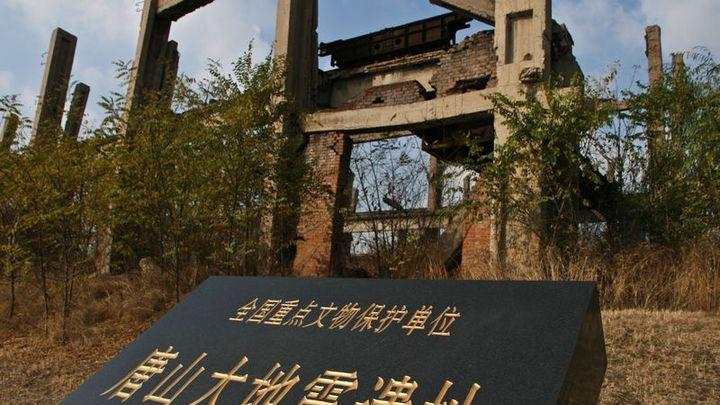 《唐山大地震》用親情為人們療傷, 生與死的距離太可怕!