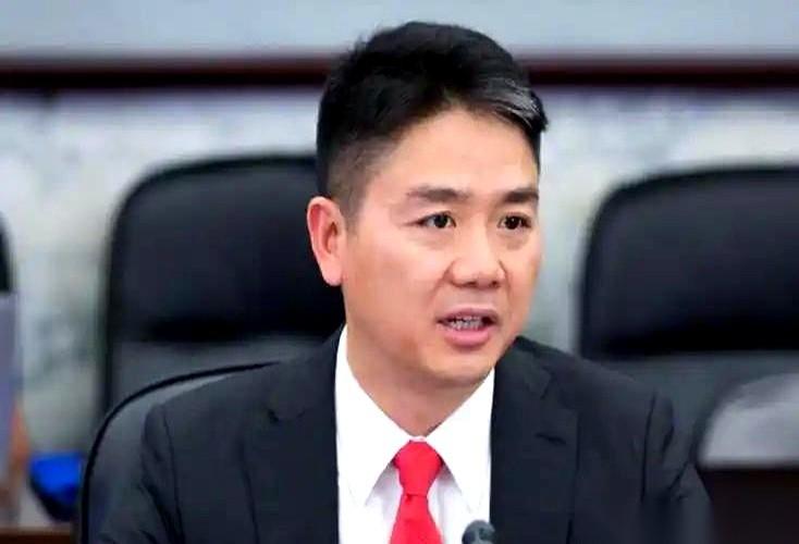 京东快递员李师傅下车救助摔倒老人，被老人家属索赔92万余元。家属在二审时给出的