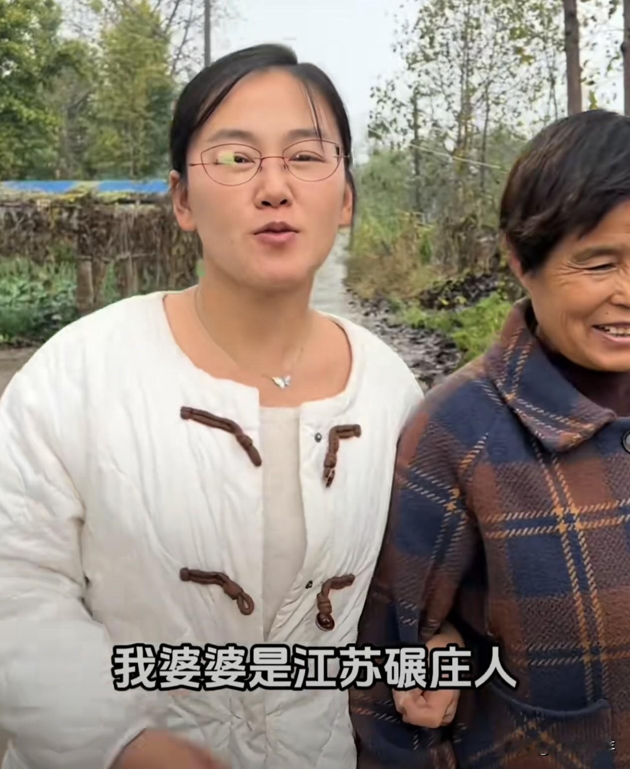 江苏散装无处不在。这是电视镜头下的真实存在，邳州地处苏北，是个县级市，