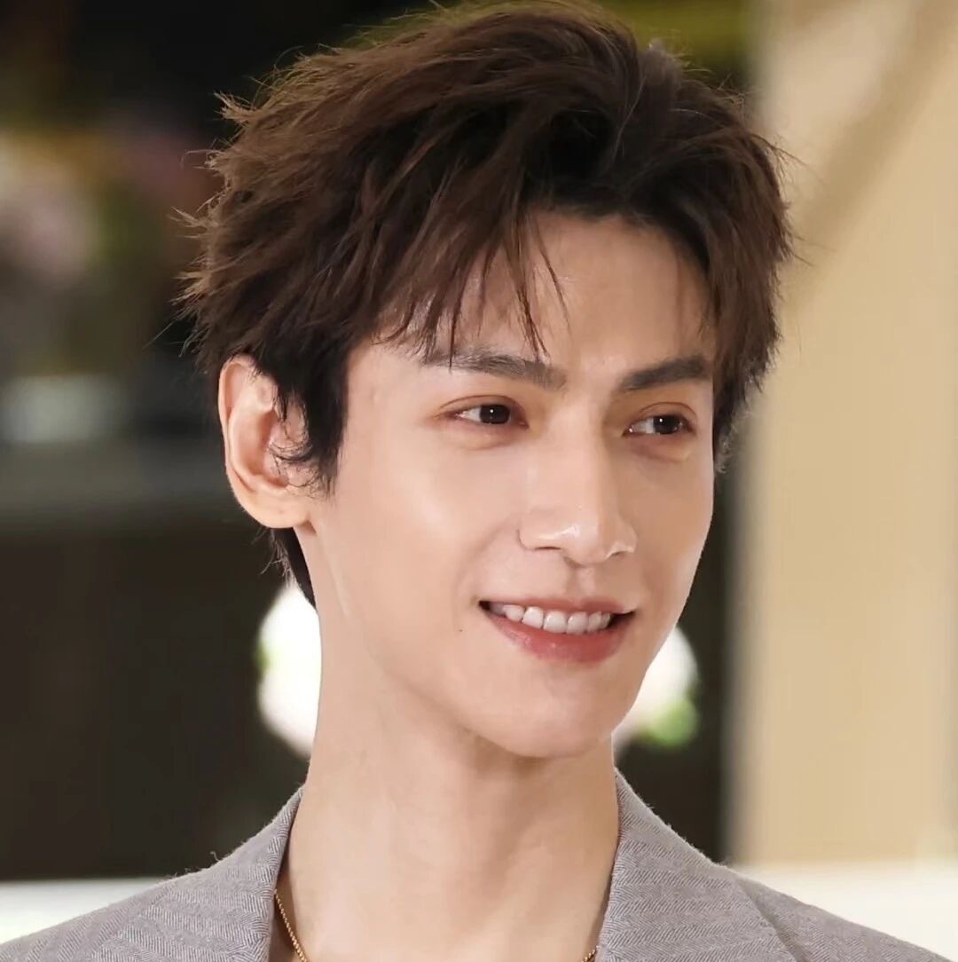 罗云熙的《水龙吟》应该很快就要上了，10月底或者11月初的样子，他自己对这部戏是