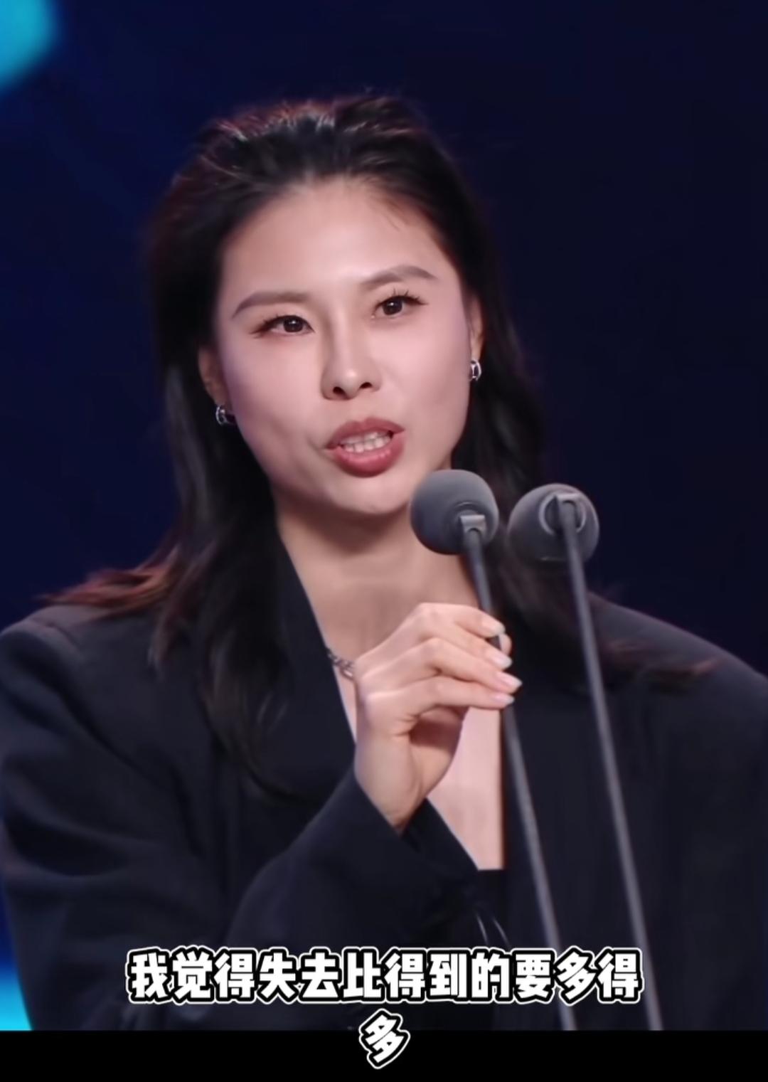 中国女篮明星后卫王思雨，在参加活动时，实话实说，又一次的把宫指导推向了风尖浪