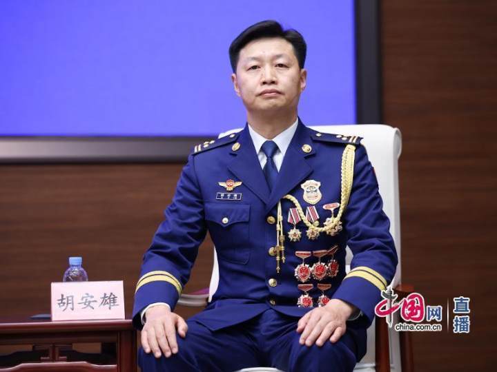 官方透露江西39死火灾细节: 满地都是课本教材, 还有几只跑丢的鞋子