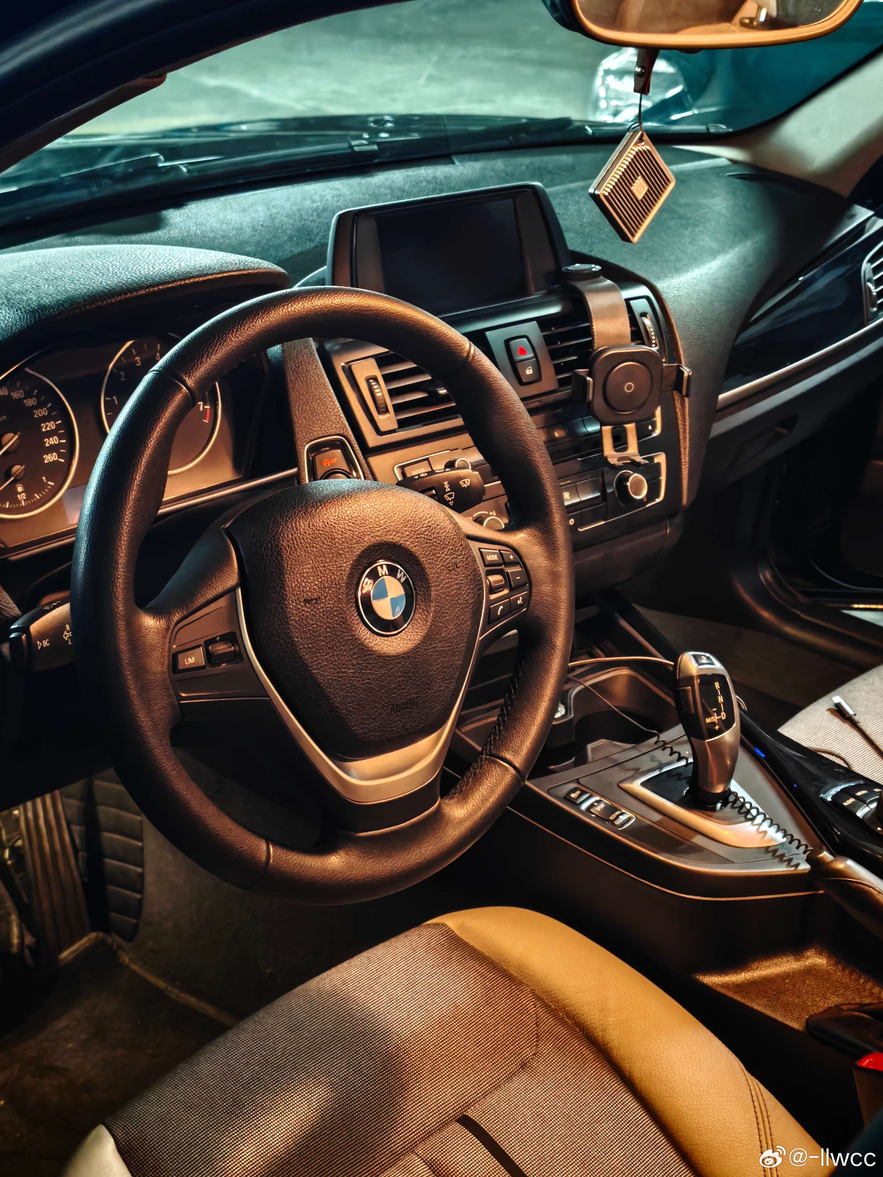 真是好开啊转弯超灵活听话，刹车超有安全感越开越开心